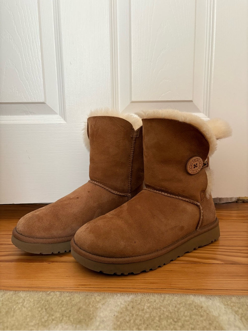 UGG Women’s Bailey Button ll Boot Chestnut